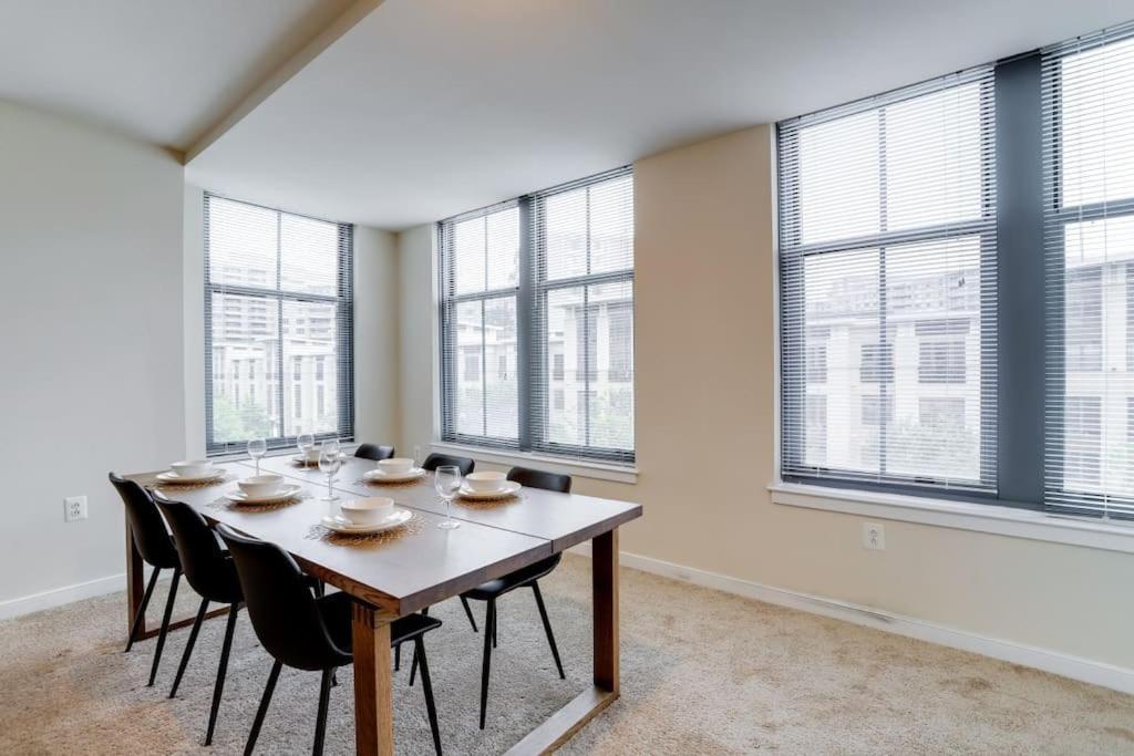 Fantastic 2 Bedroom Condo At Pentagon City 알링턴 외부 사진