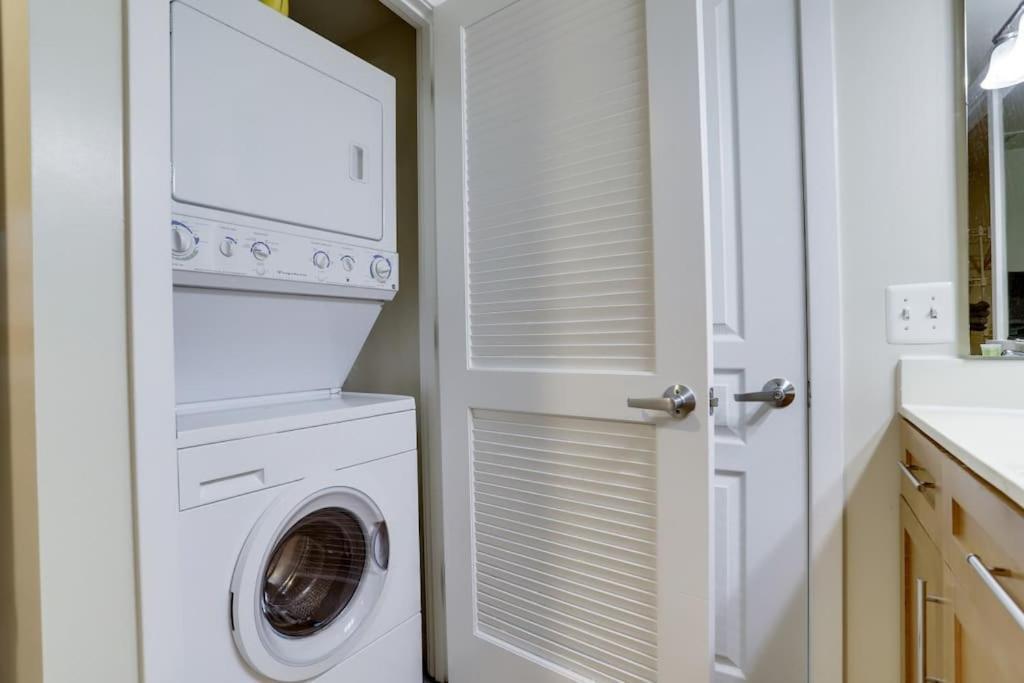 Fantastic 2 Bedroom Condo At Pentagon City 알링턴 외부 사진