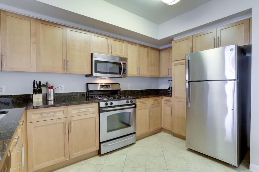 Fantastic 2 Bedroom Condo At Pentagon City 알링턴 외부 사진
