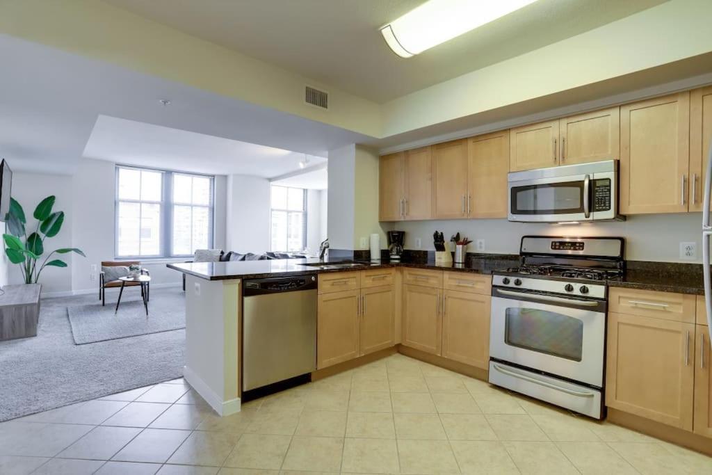 Fantastic 2 Bedroom Condo At Pentagon City 알링턴 외부 사진